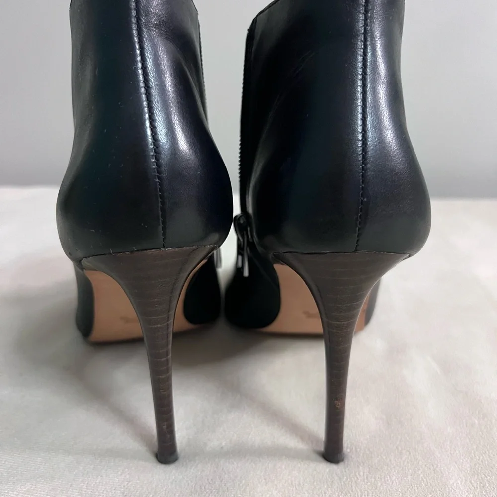🖤✨ COACH New York Black Leather Chain Peep Toe Booties Heels 8B ✨🖤